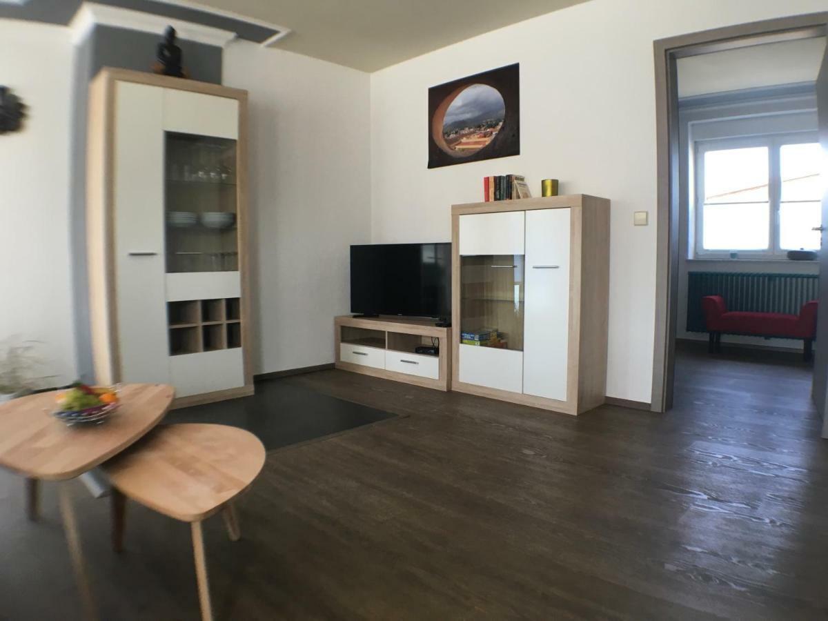 Ferienwohnung Alte B3 Рингсхайм Экстерьер фото